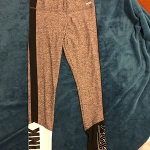 VS PINK - Ultimate Yoga Leggings